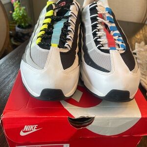 Nike Air Max 95 Multicolor Sneakers